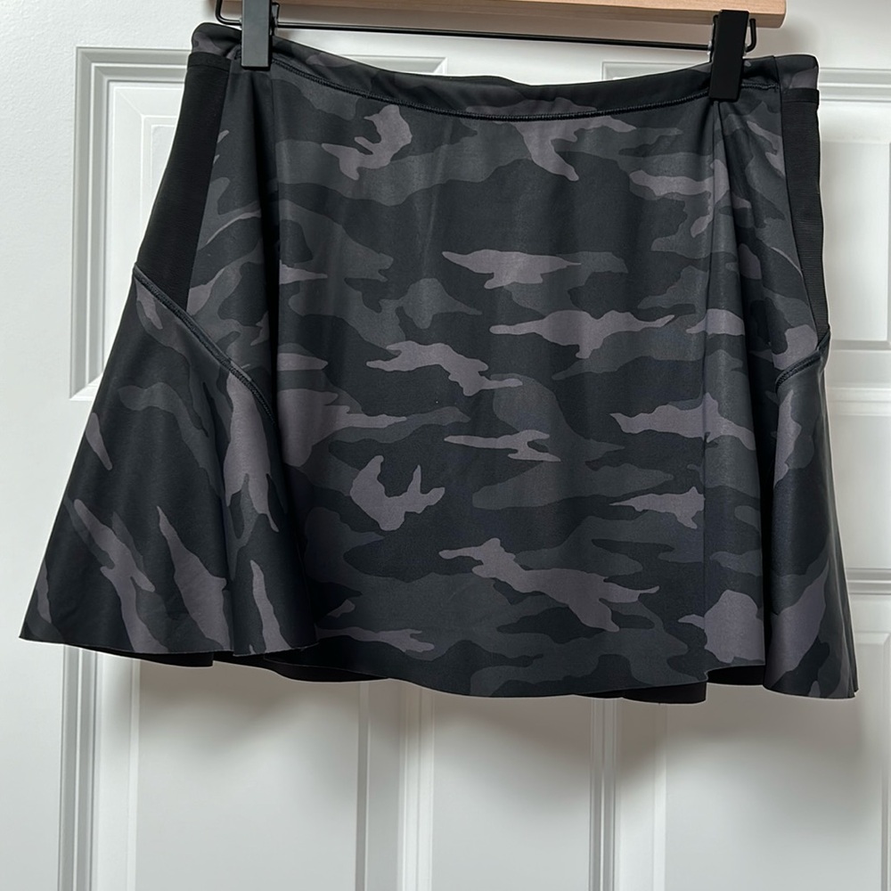 ATHLETA Match Point camo printed skirt size - Picture 1 of 7
